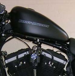 Harley-Davidsonスポーツスター883R純正タンク　インジェクション